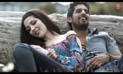 Hum Adhoray Song Lyrics